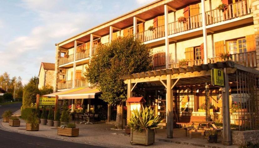 Hotel La Clairiere Chambon-sur-Dolore Zewnętrze zdjęcie