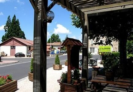 Hotel La Clairiere Chambon-sur-Dolore Zewnętrze zdjęcie